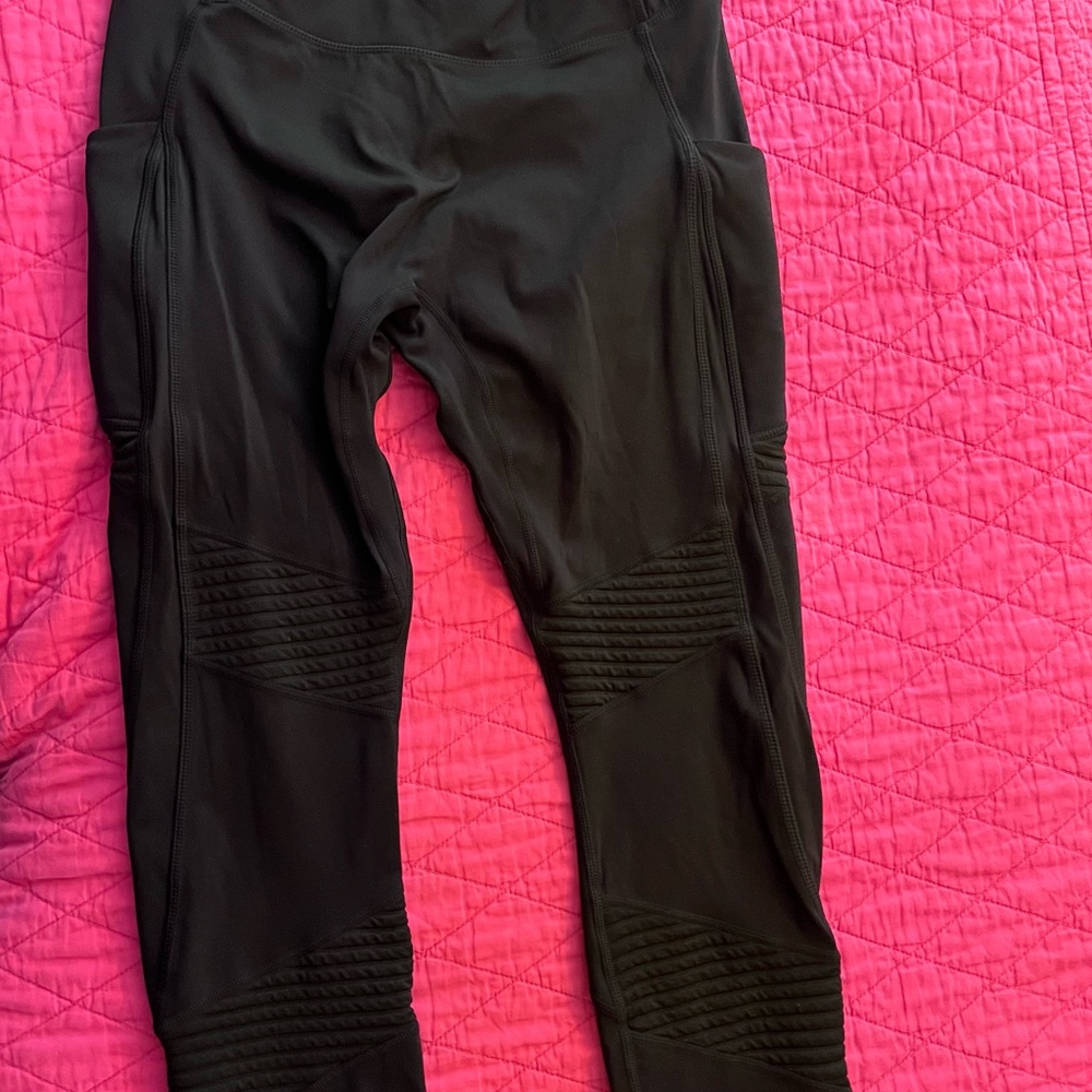 Black Athletic Leggings